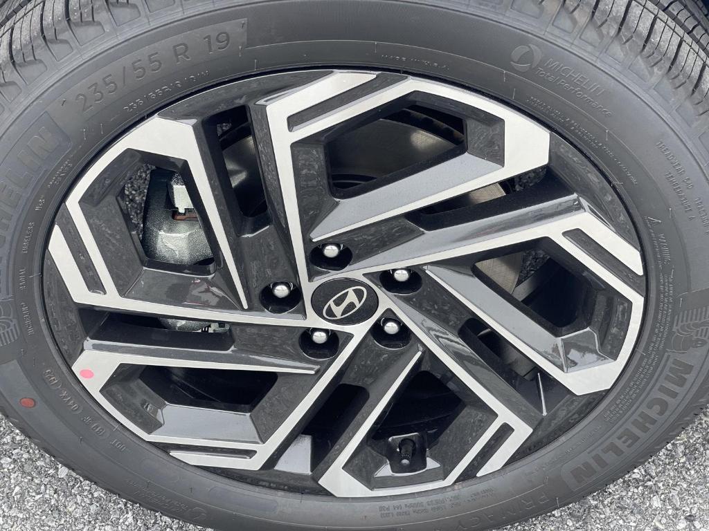 new 2025 Hyundai Tucson car, priced at $40,945