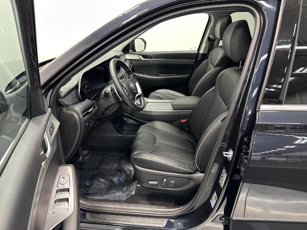 used 2025 Hyundai Palisade car, priced at $45,495