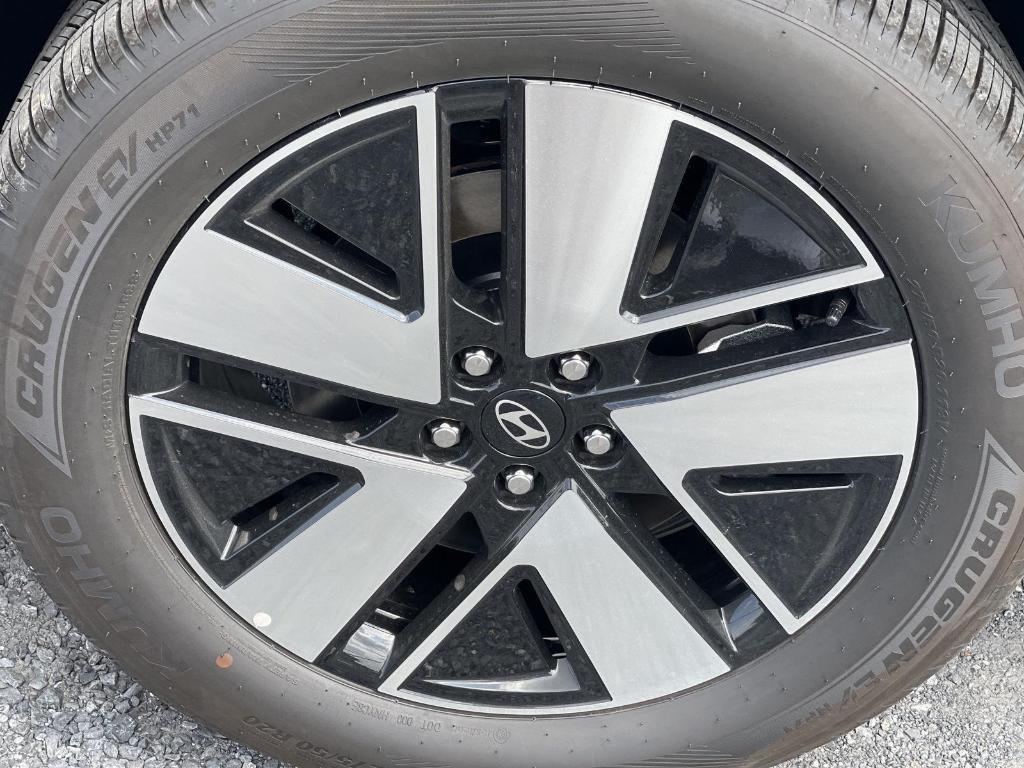 new 2026 Hyundai IONIQ 9 car, priced at $68,498