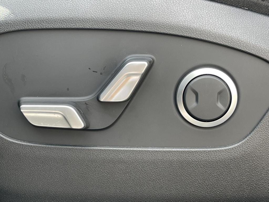 new 2026 Hyundai IONIQ 9 car, priced at $68,498