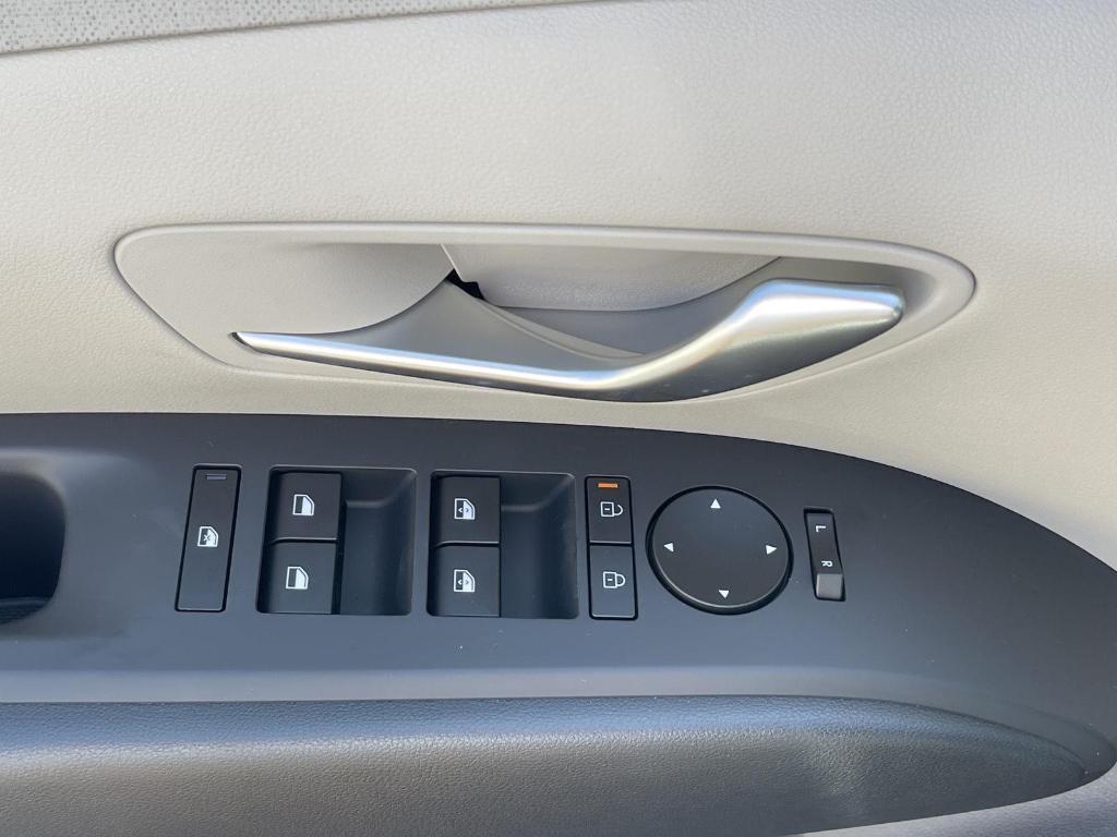 new 2025 Hyundai Tucson car, priced at $35,847