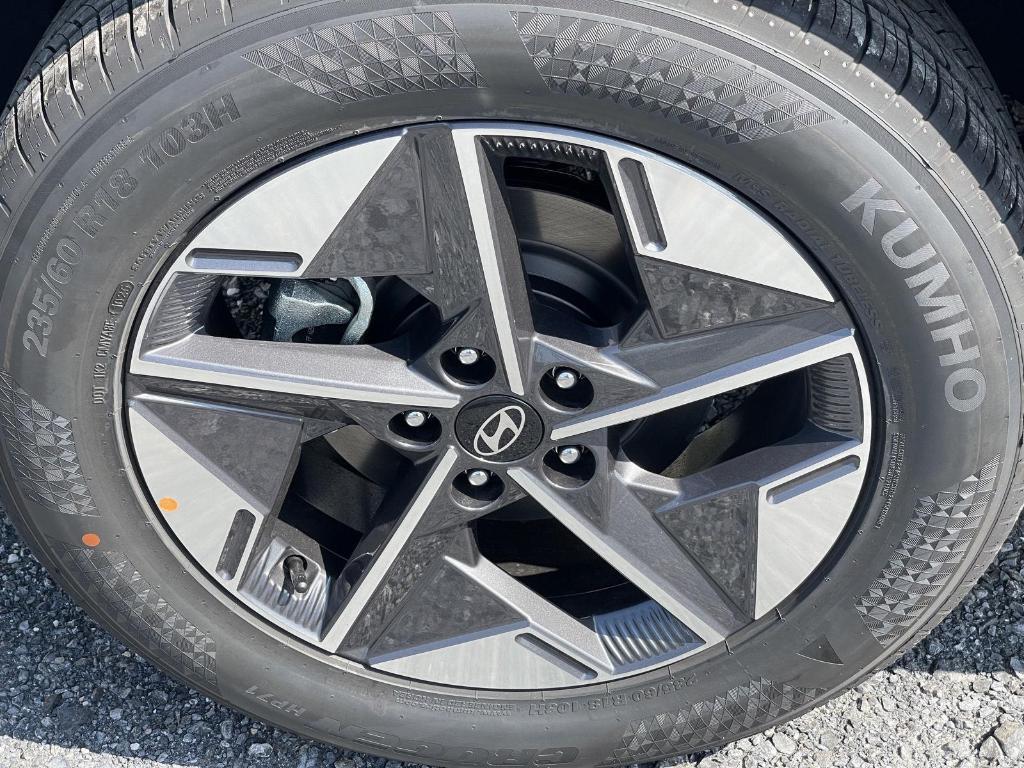 new 2025 Hyundai Tucson car, priced at $35,847