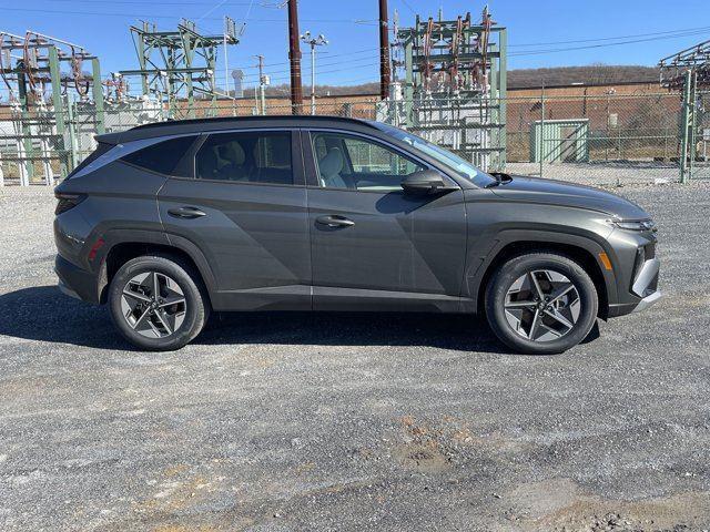 new 2025 Hyundai TUCSON Hybrid car, priced at $37,535