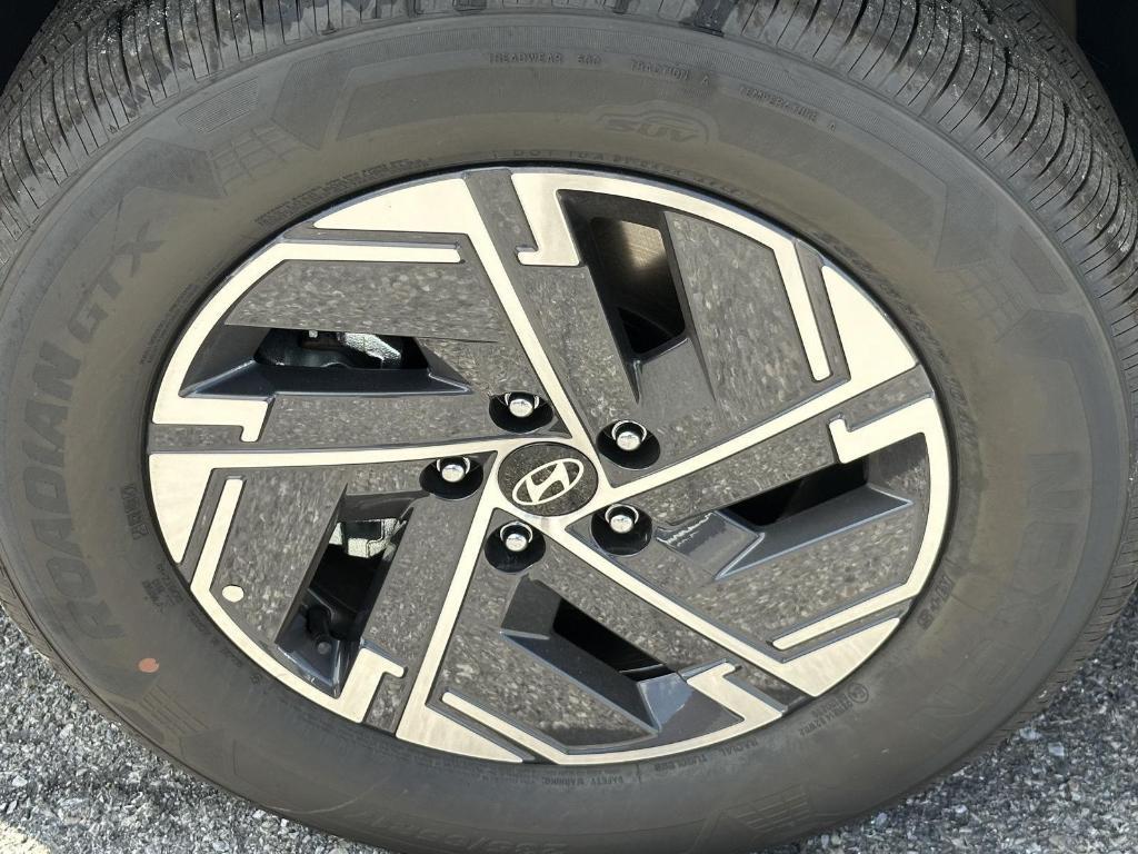 new 2025 Hyundai TUCSON Hybrid car, priced at $35,157