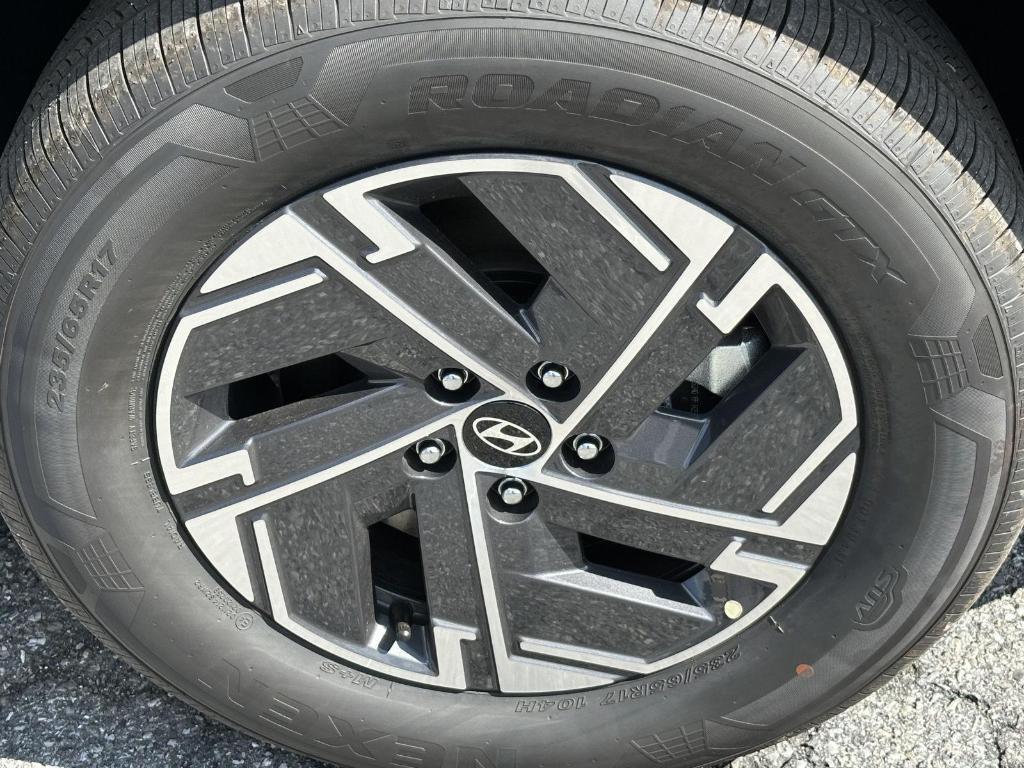 new 2025 Hyundai TUCSON Hybrid car, priced at $35,157