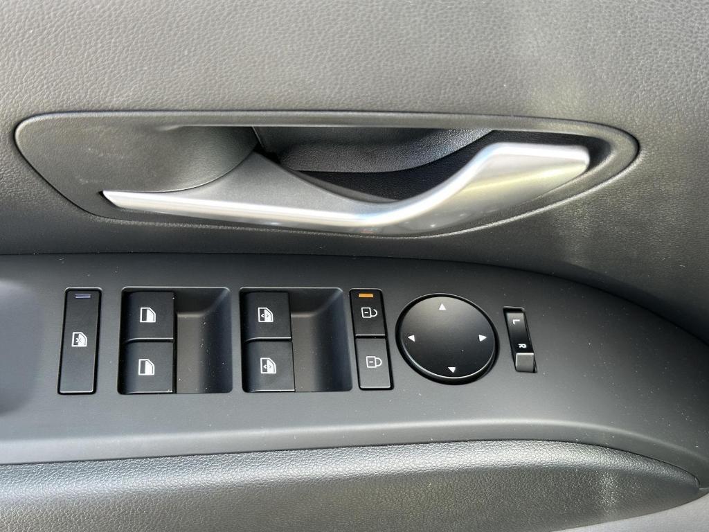 new 2025 Hyundai TUCSON Hybrid car, priced at $35,157