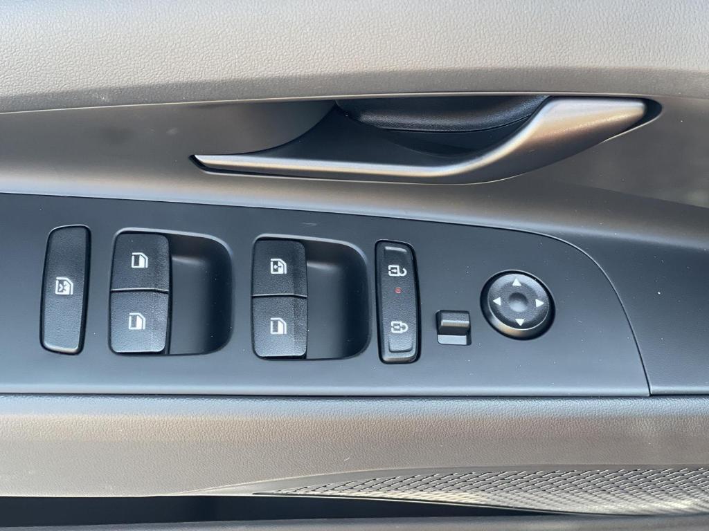 new 2025 Hyundai Elantra car, priced at $24,972