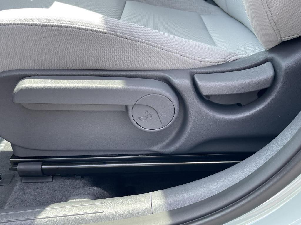 new 2025 Hyundai Kona car, priced at $27,694