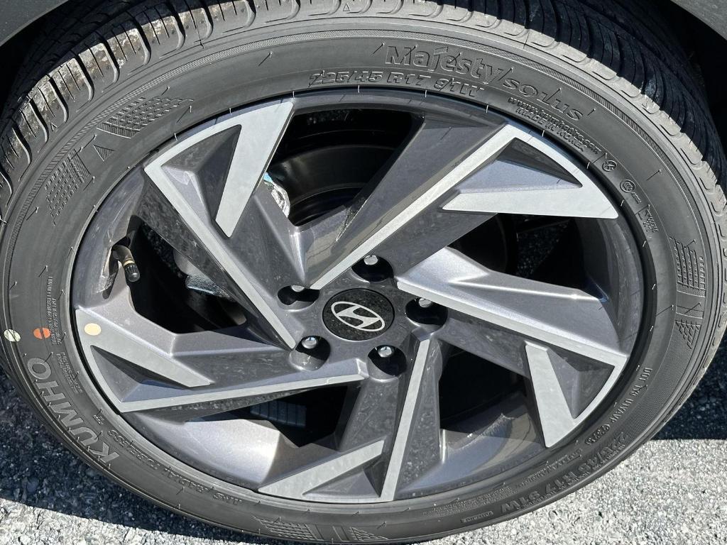 new 2025 Hyundai Elantra car, priced at $24,485
