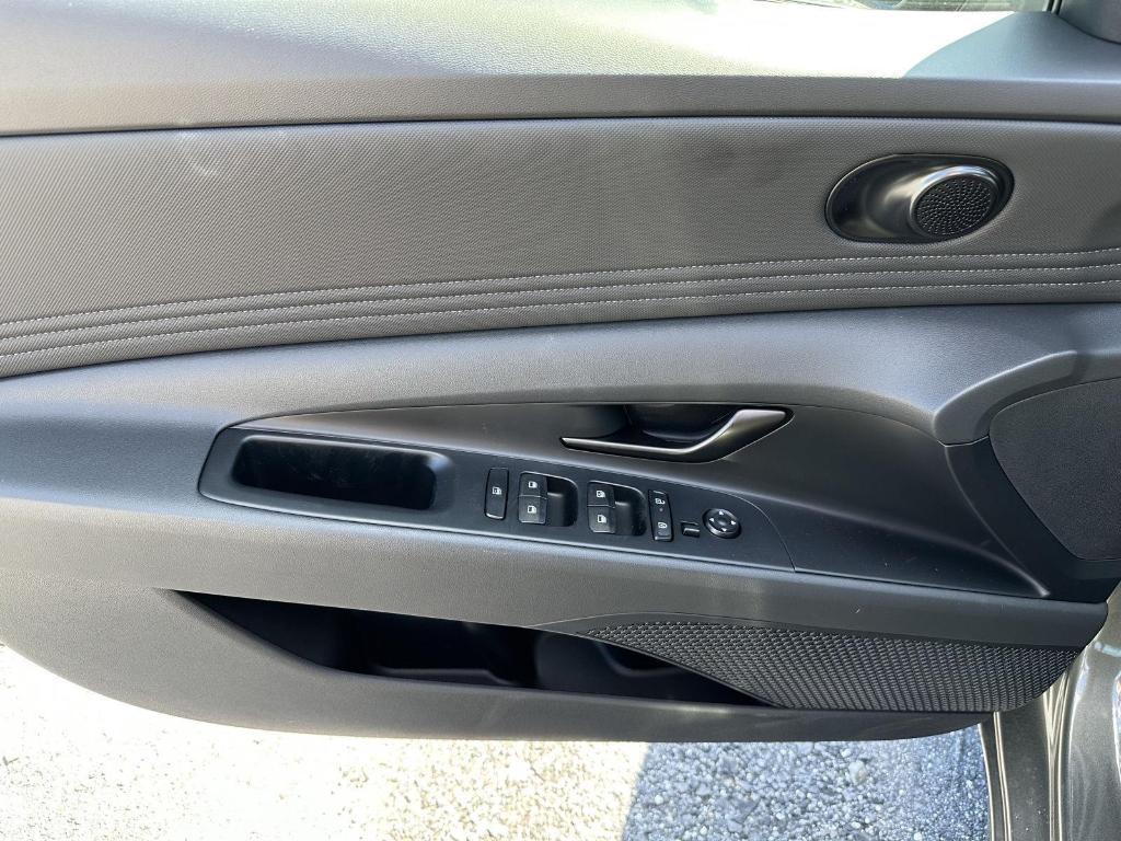 new 2025 Hyundai Elantra car, priced at $24,485