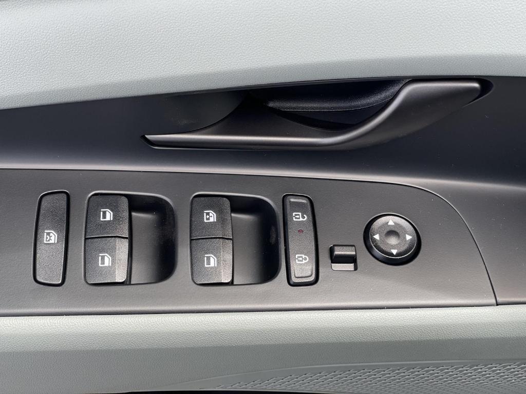 new 2025 Hyundai ELANTRA HEV car, priced at $31,090