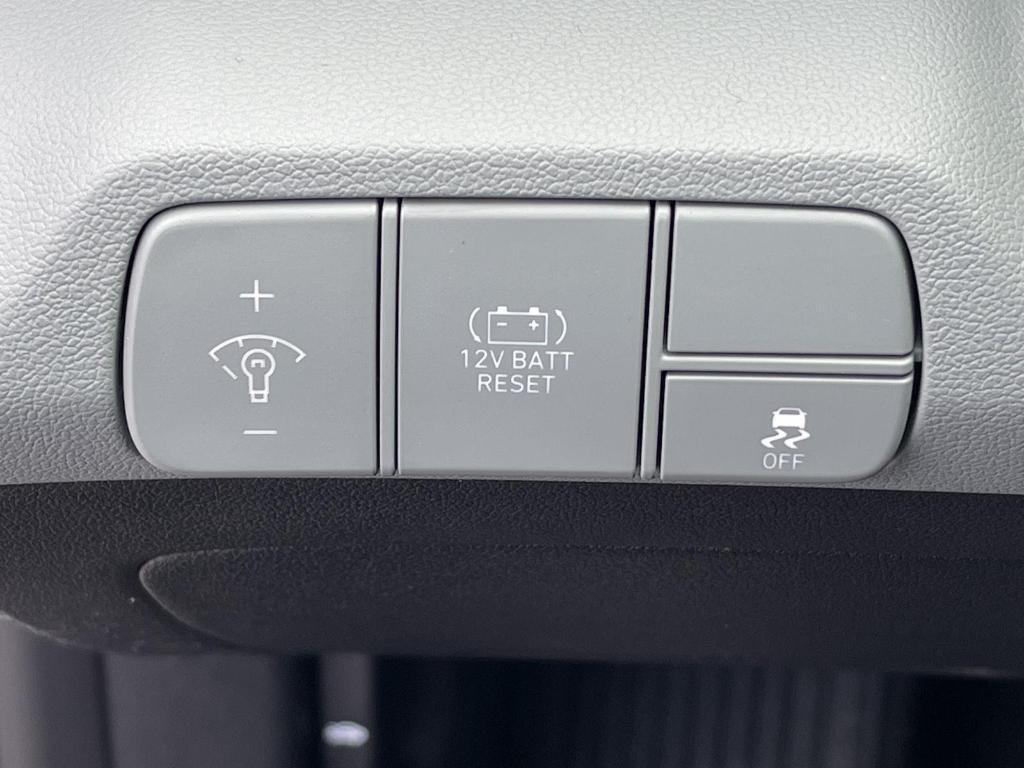new 2025 Hyundai ELANTRA HEV car, priced at $31,090