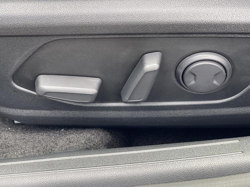 new 2025 Hyundai ELANTRA HEV car, priced at $31,090