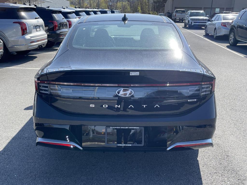 new 2025 Hyundai Sonata Hybrid car, priced at $38,490
