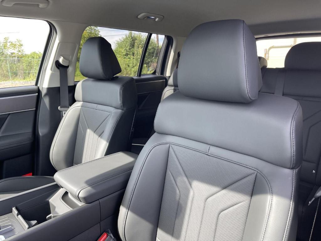 new 2026 Hyundai SANTA FE HEV car, priced at $41,860