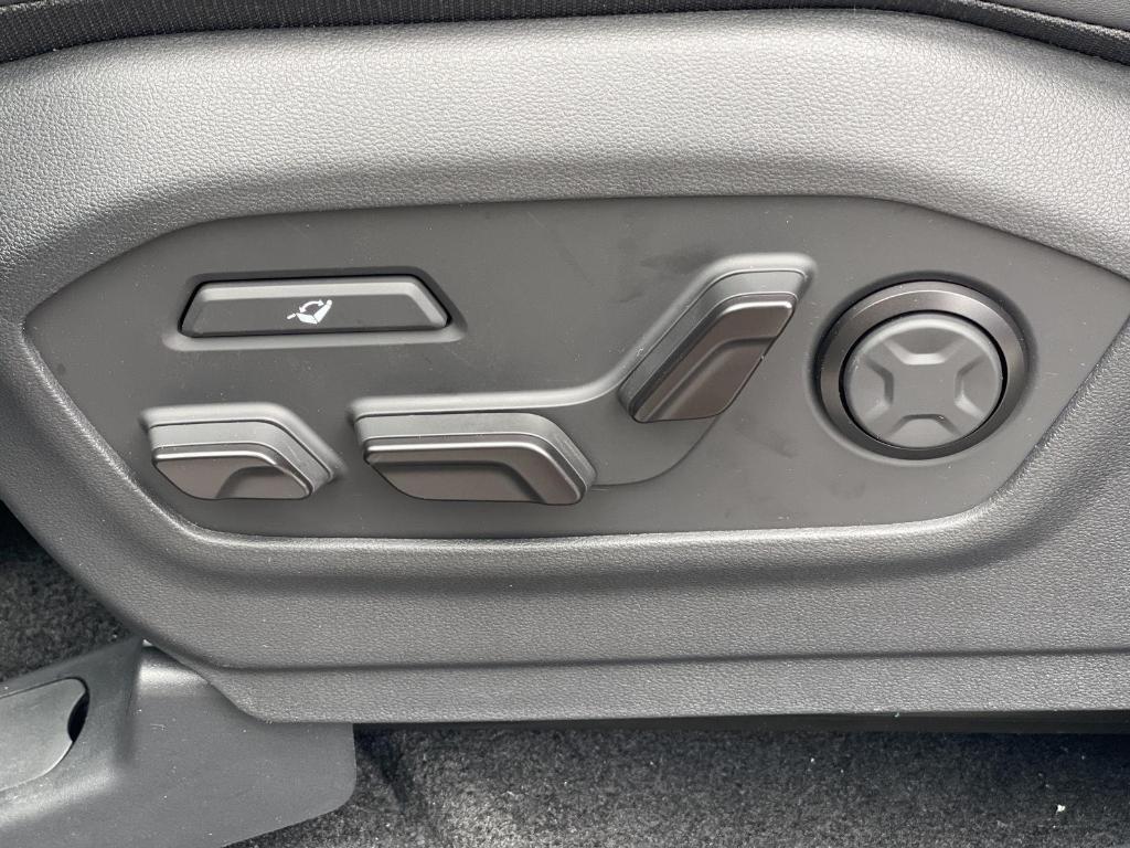 new 2025 Hyundai Santa Fe car, priced at $49,474