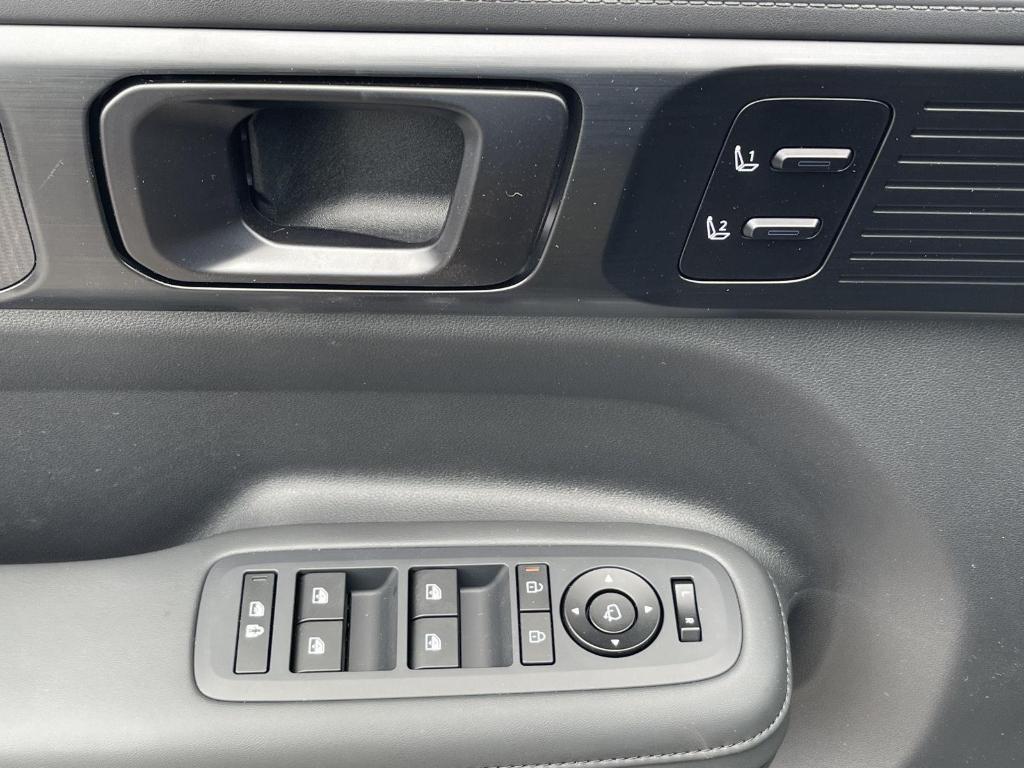 new 2025 Hyundai Santa Fe car, priced at $49,474