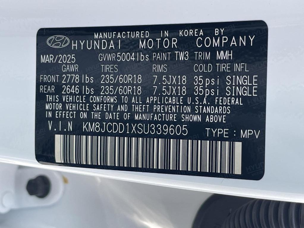new 2025 Hyundai TUCSON Hybrid car, priced at $38,173