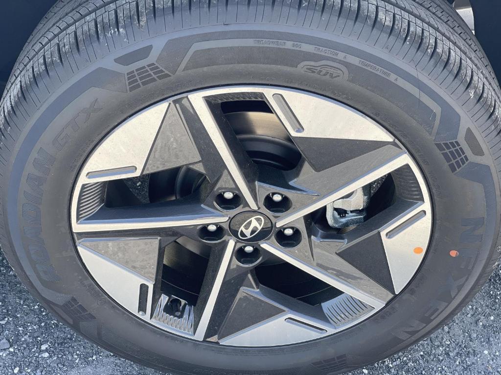 new 2025 Hyundai TUCSON Hybrid car, priced at $38,173