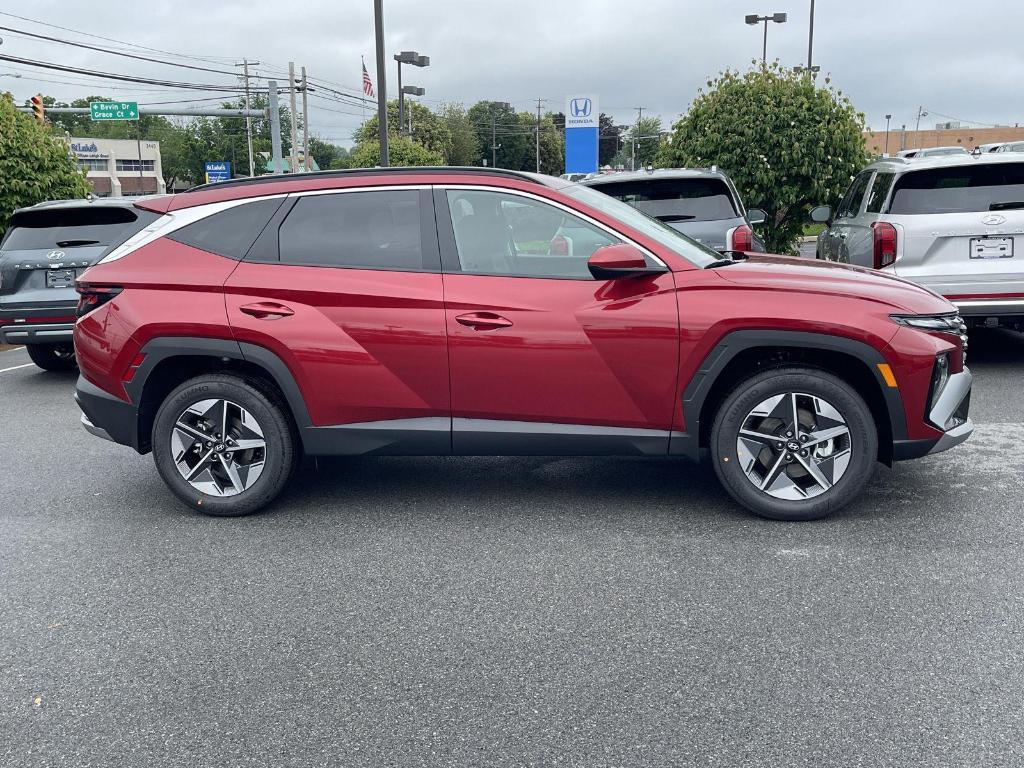 new 2025 Hyundai Tucson car, priced at $33,948