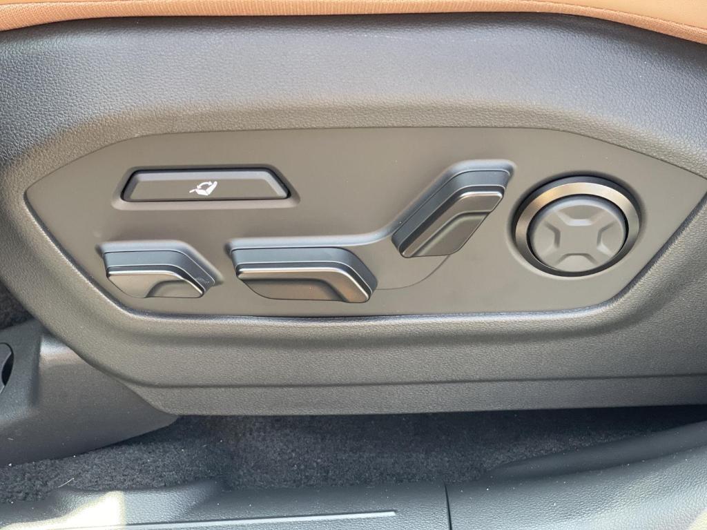 new 2026 Hyundai SANTA FE HEV car, priced at $51,612