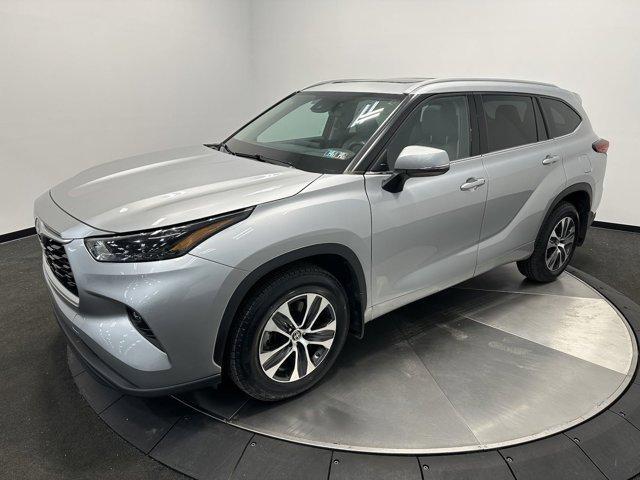 used 2022 Toyota Highlander car, priced at $43,555