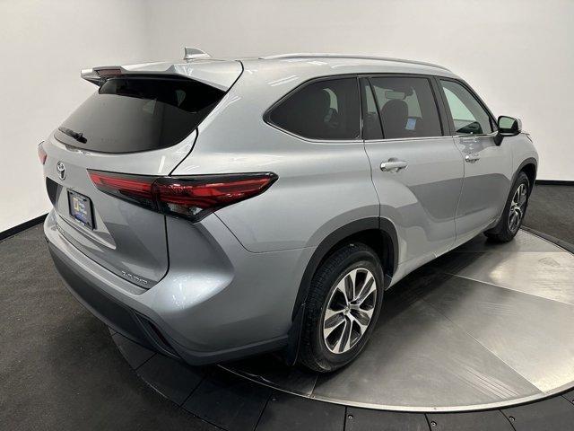 used 2022 Toyota Highlander car, priced at $43,555