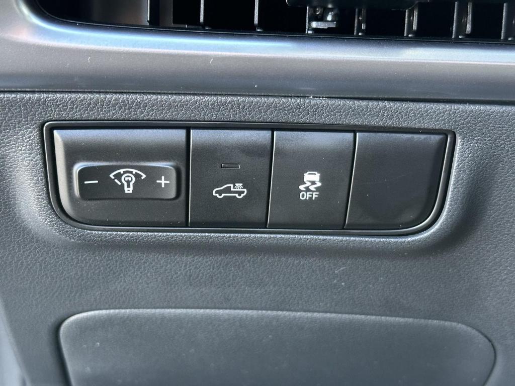 new 2026 Hyundai SANTA CRUZ car, priced at $33,044