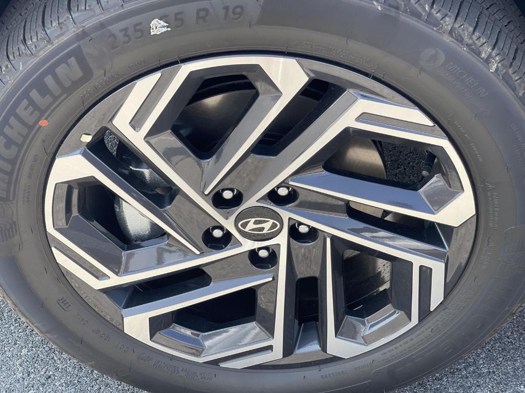 new 2026 Hyundai TUCSON Hybrid car, priced at $44,555