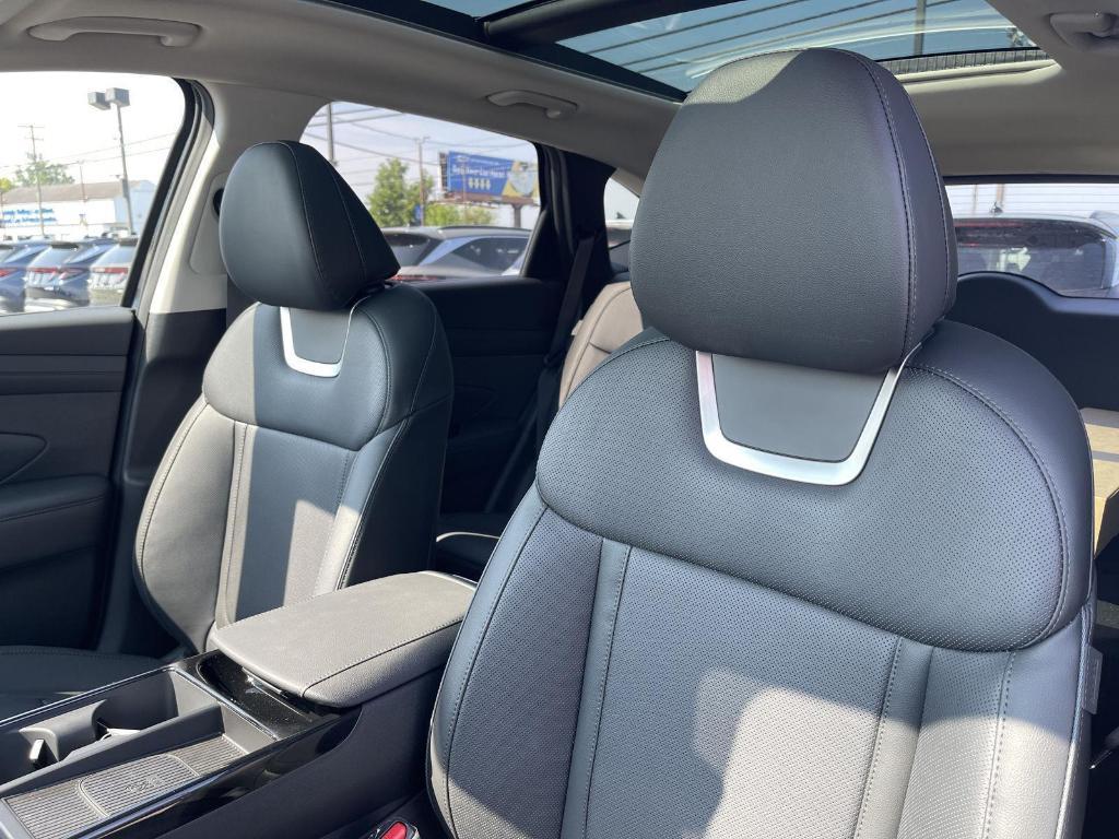 new 2026 Hyundai TUCSON Hybrid car, priced at $44,555