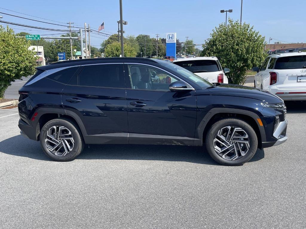 new 2026 Hyundai TUCSON Hybrid car, priced at $44,555