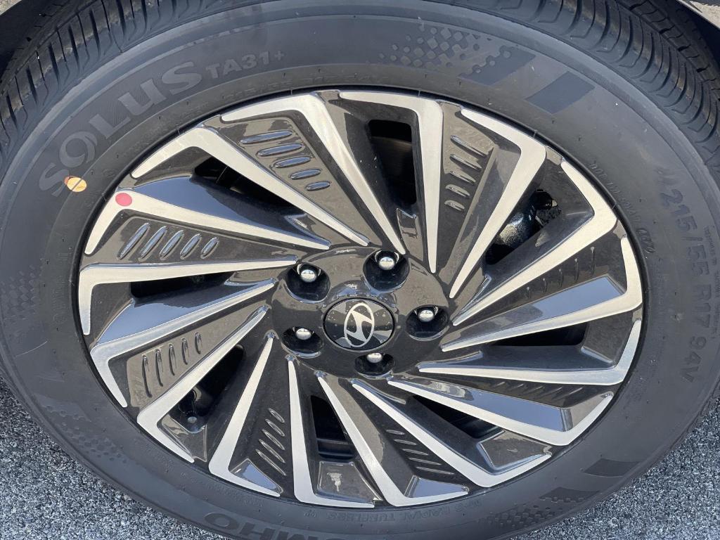 new 2025 Hyundai Sonata Hybrid car, priced at $32,290