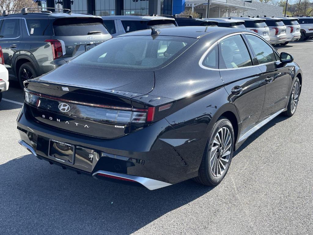new 2025 Hyundai Sonata Hybrid car, priced at $32,290