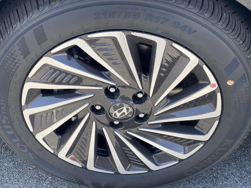 new 2025 Hyundai Sonata Hybrid car, priced at $32,290
