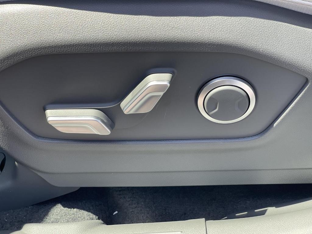 new 2026 Hyundai SANTA FE HEV car, priced at $41,901