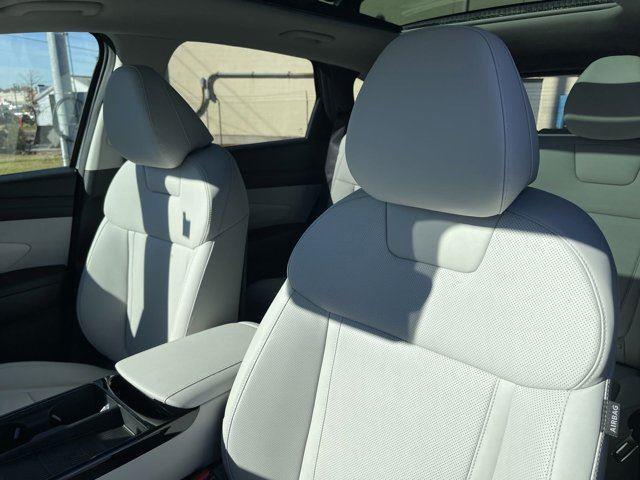 new 2025 Hyundai TUCSON Hybrid car, priced at $37,451