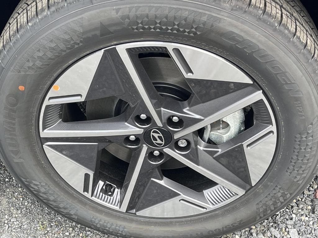 new 2025 Hyundai Tucson car, priced at $33,246