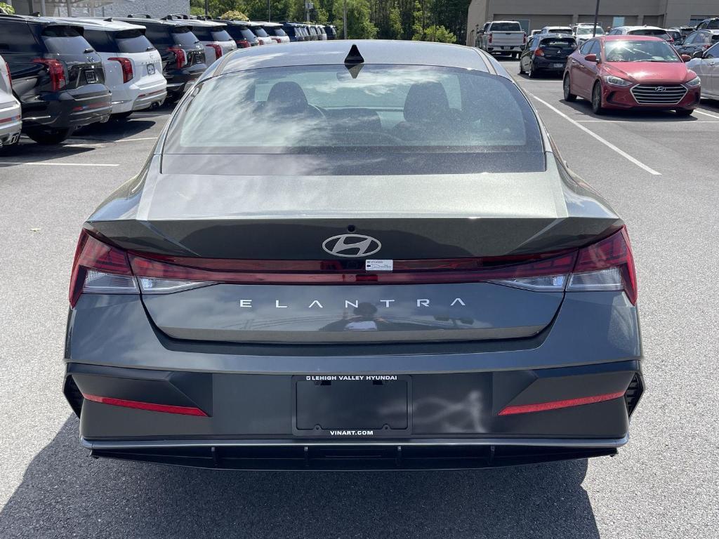 new 2025 Hyundai Elantra car, priced at $26,897