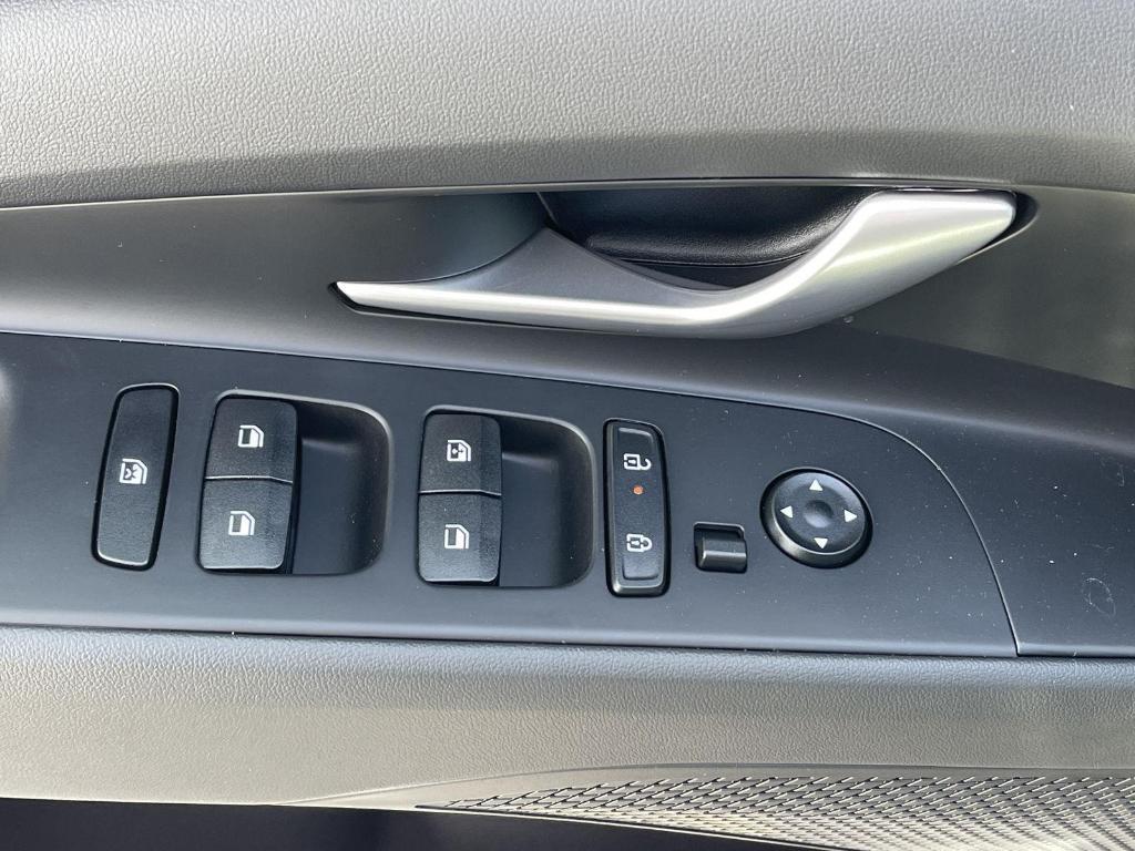 new 2025 Hyundai Elantra car, priced at $26,897