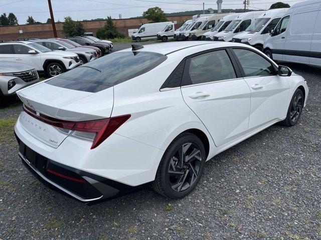 new 2024 Hyundai Elantra car, priced at $29,230