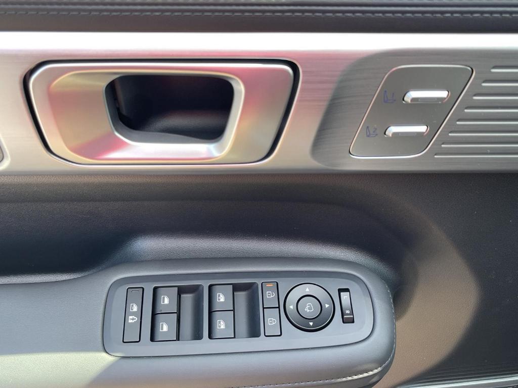 new 2025 Hyundai SANTA FE HEV car, priced at $47,768