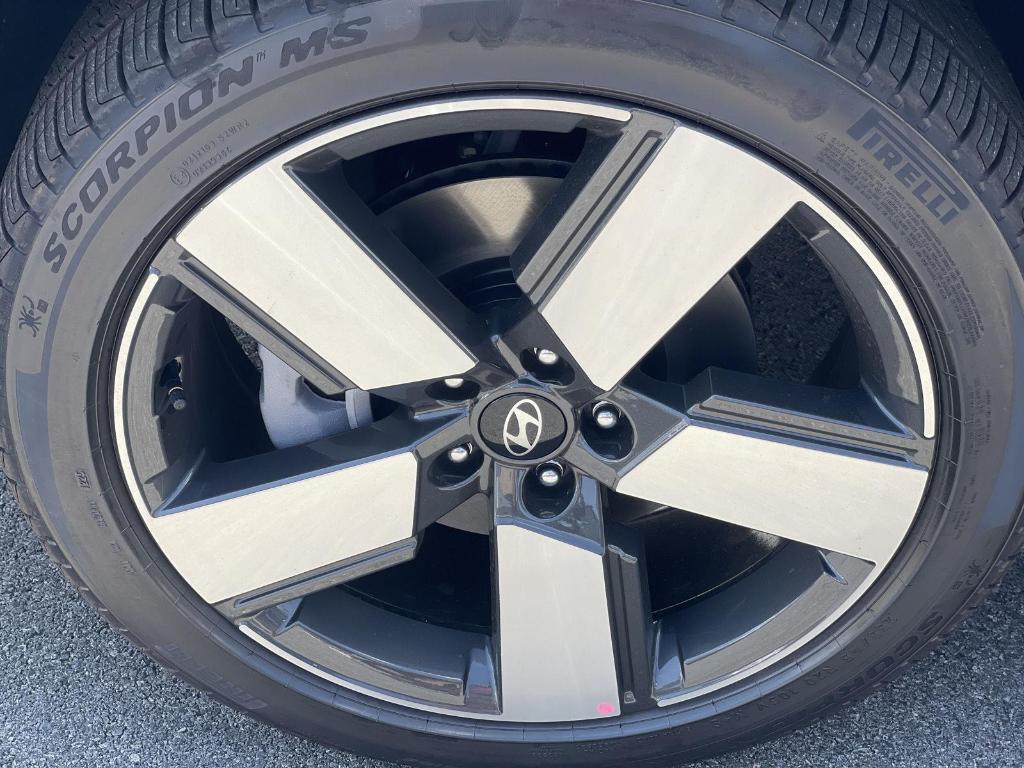 new 2025 Hyundai SANTA FE HEV car, priced at $47,768