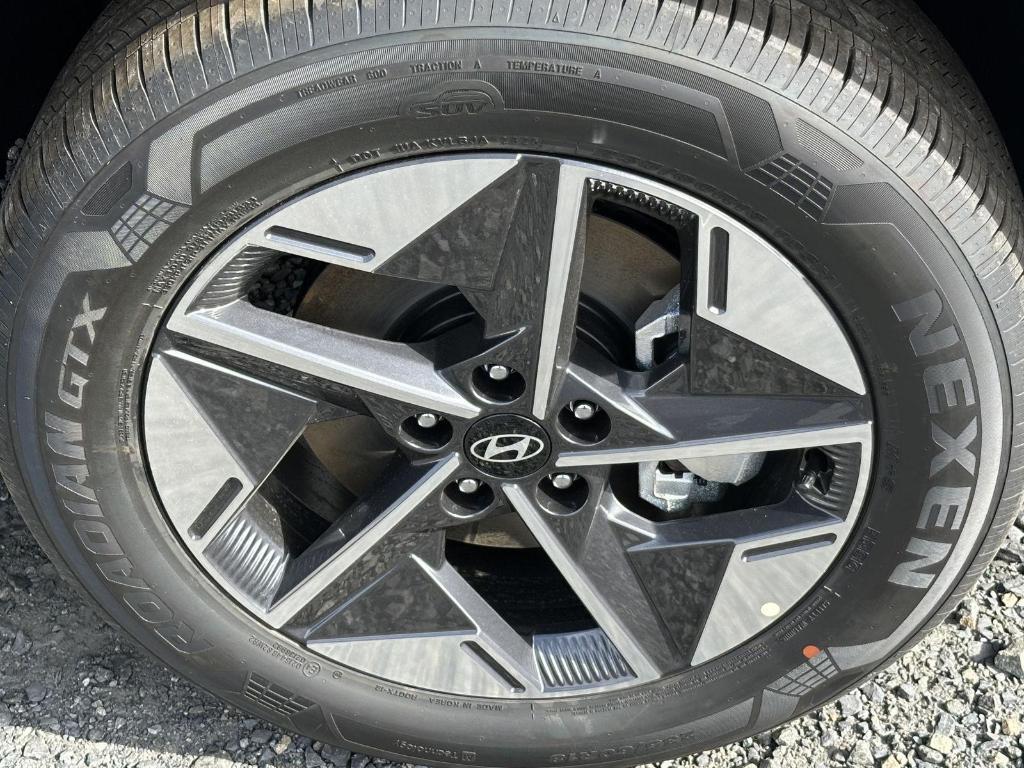 new 2025 Hyundai TUCSON Hybrid car, priced at $38,215