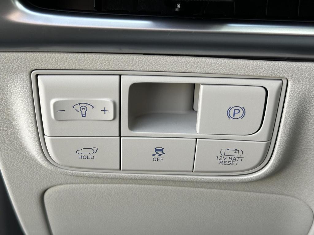 new 2025 Hyundai TUCSON Hybrid car, priced at $38,215