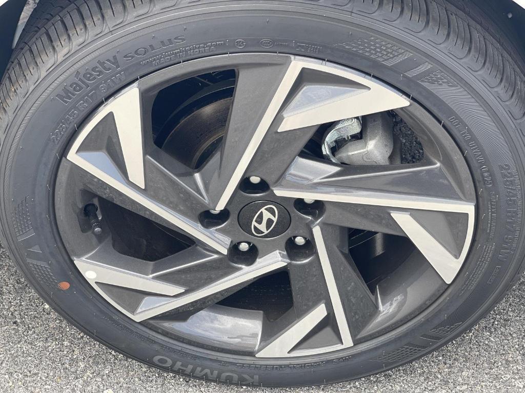 new 2025 Hyundai Elantra car, priced at $24,826