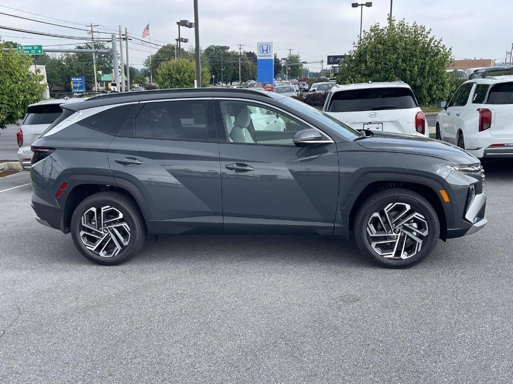 new 2025 Hyundai Tucson car, priced at $41,301
