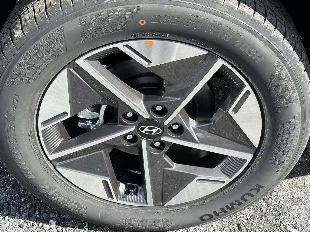 new 2026 Hyundai Tucson car, priced at $33,692
