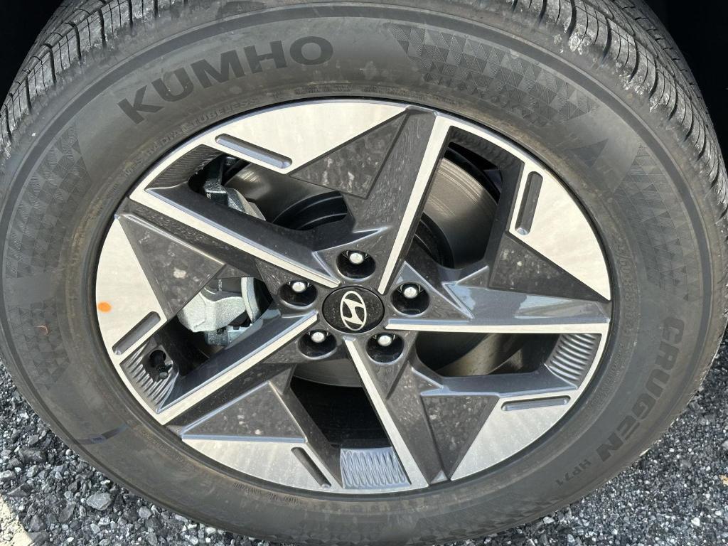 new 2026 Hyundai Tucson car, priced at $33,692