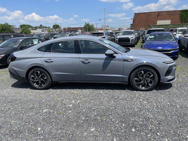 new 2024 Hyundai Sonata car, priced at $29,200