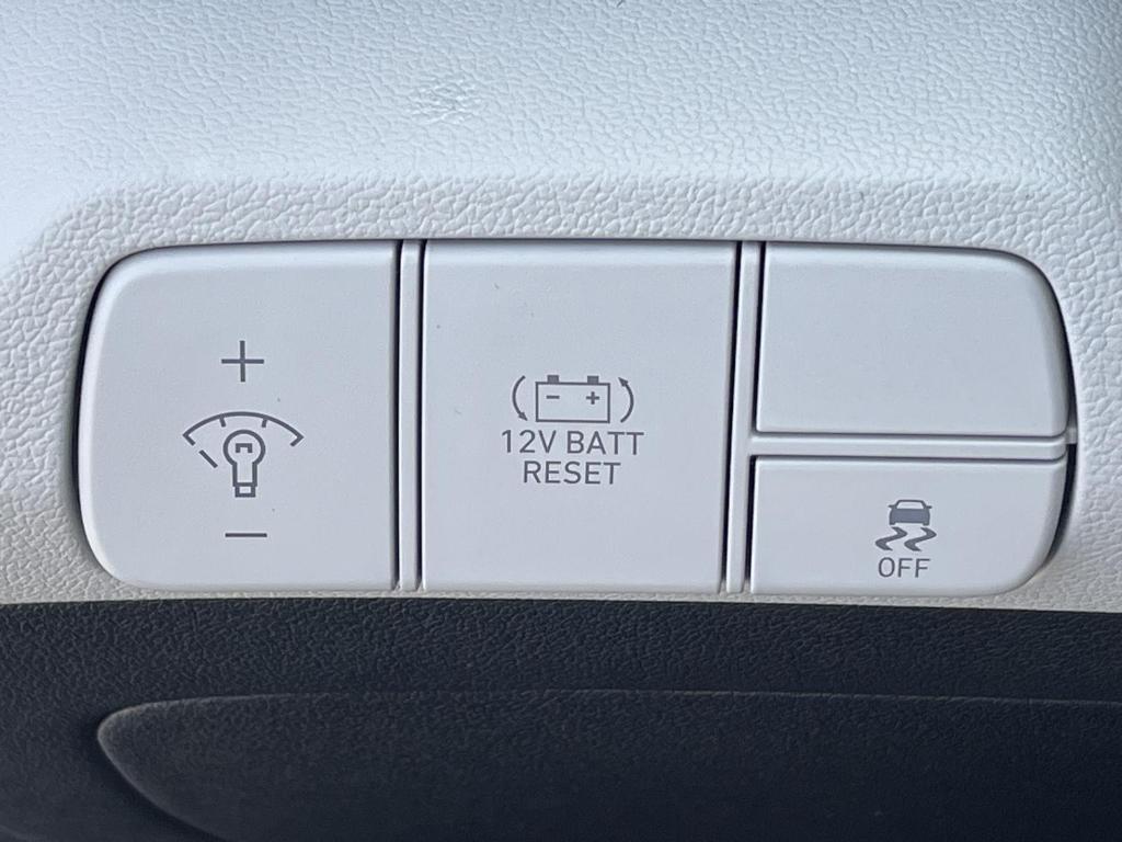 new 2025 Hyundai ELANTRA HEV car, priced at $30,961